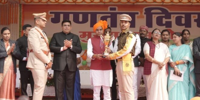 कोरबा में राष्ट्रभक्ति का भव्य उत्सव: जिला स्तरीय समारोह में राजस्व मंत्री टंक राम वर्मा ने किया ध्वजारोहण, शहीदों के परिजन सम्मानित…..